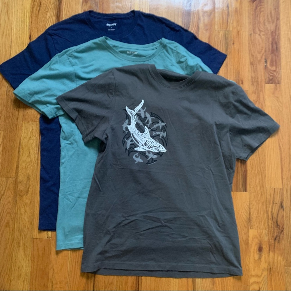Old Navy bundle of 3 shirts size M